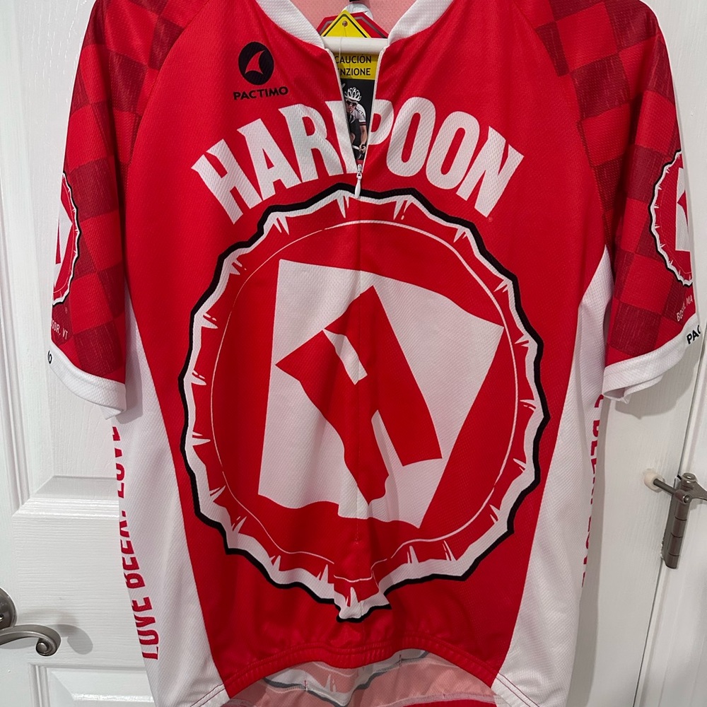 NEW. Harpoon Biking shirt WITH BACK POCKETS